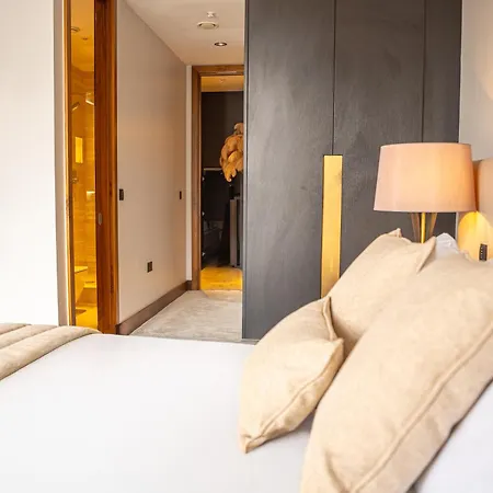 Saint Paul - Unrivalled 3br Penthouse With Hot Tub Apartament *