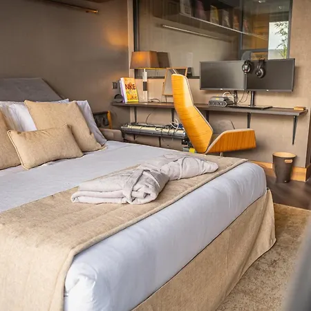 Saint Paul - Unrivalled 3br Penthouse With Hot Tub Apartmán