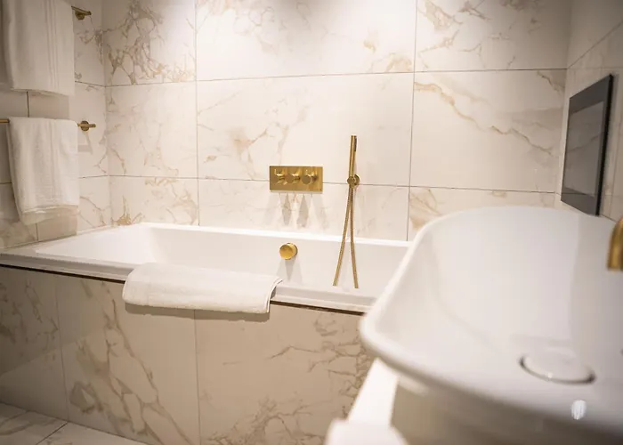 Saint Paul - Unrivalled 3br Penthouse With Hot Tub Апартаменты *