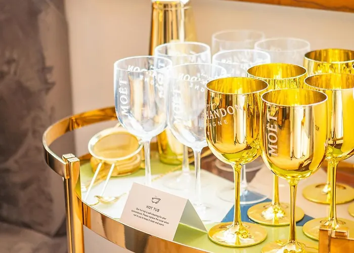 Lejlighed Saint Paul - Unrivalled 3br Penthouse With Hot Tub