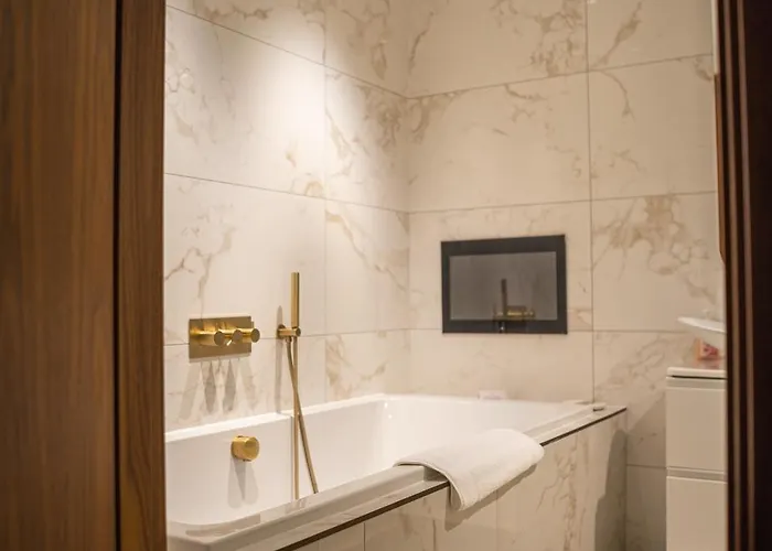 Saint Paul - Unrivalled 3br Penthouse With Hot Tub Апартаменты Лидс