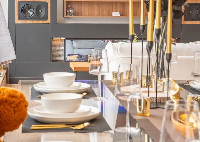 Saint Paul - Unrivalled 3br Penthouse With Hot Tub