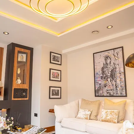 Saint Paul - Unrivalled 3br Penthouse With Hot Tub * リーズ