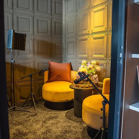 Saint Paul - Unrivalled 3br Penthouse With Hot Tub リーズ